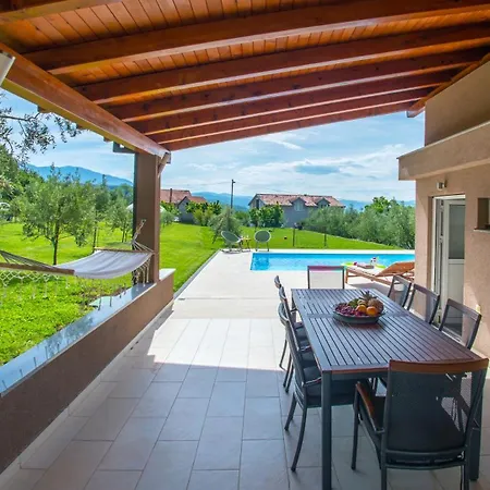 The Olive Escape Vikendica *