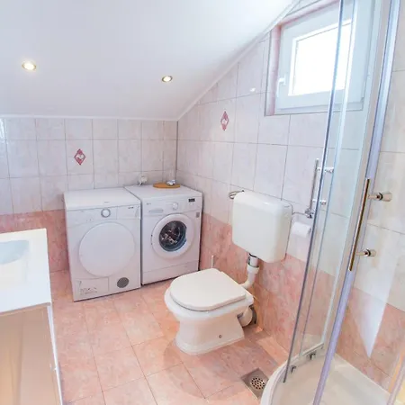 The Olive Escape Vikendica *